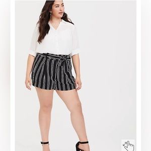 Black and White Stripe Belted Shorts